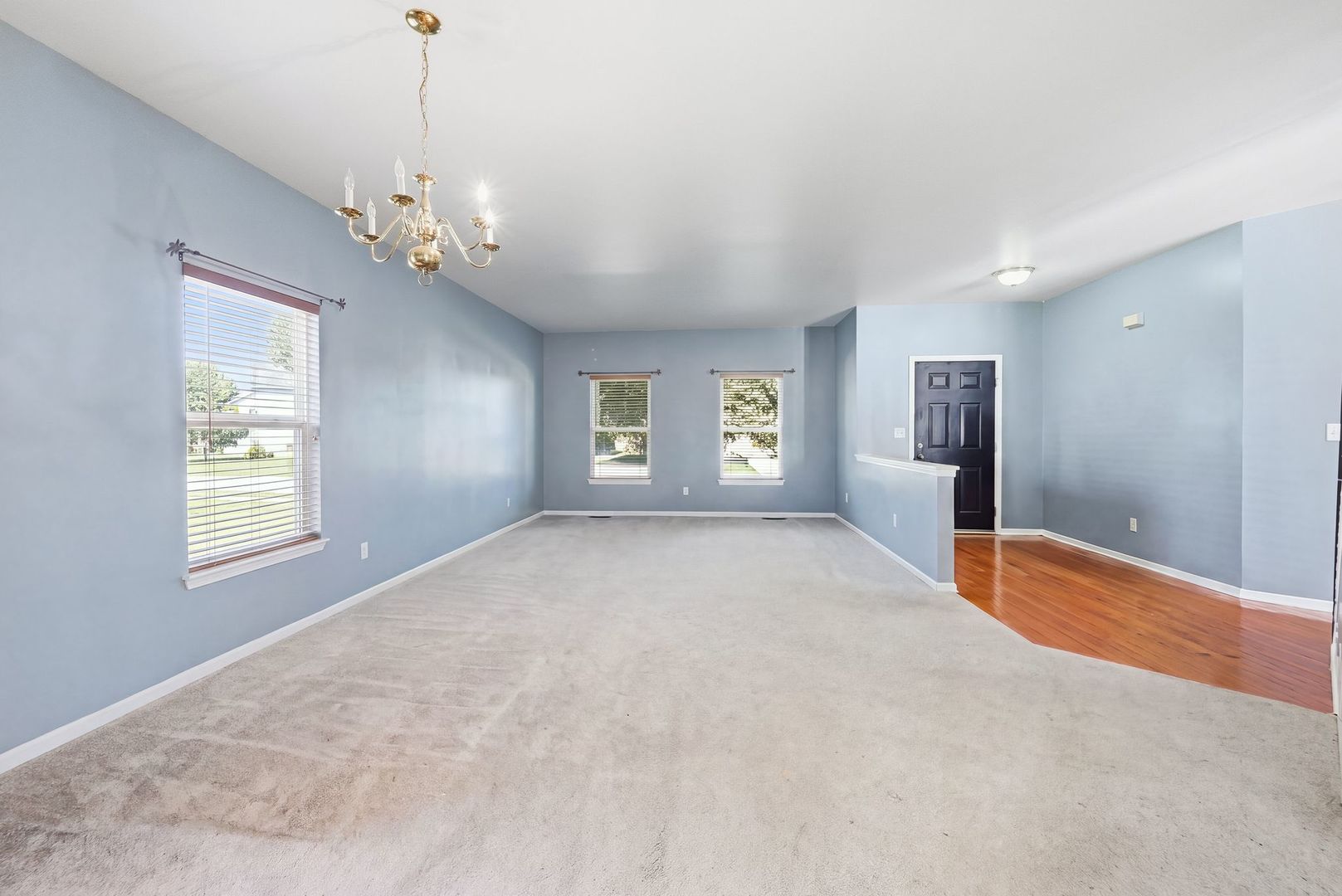 1009 Butterfield Circle W