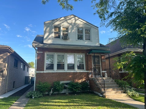 Tiny photo for 5346 N Ludlam Avenue, Chicago, IL 60630 (MLS # 12666254)