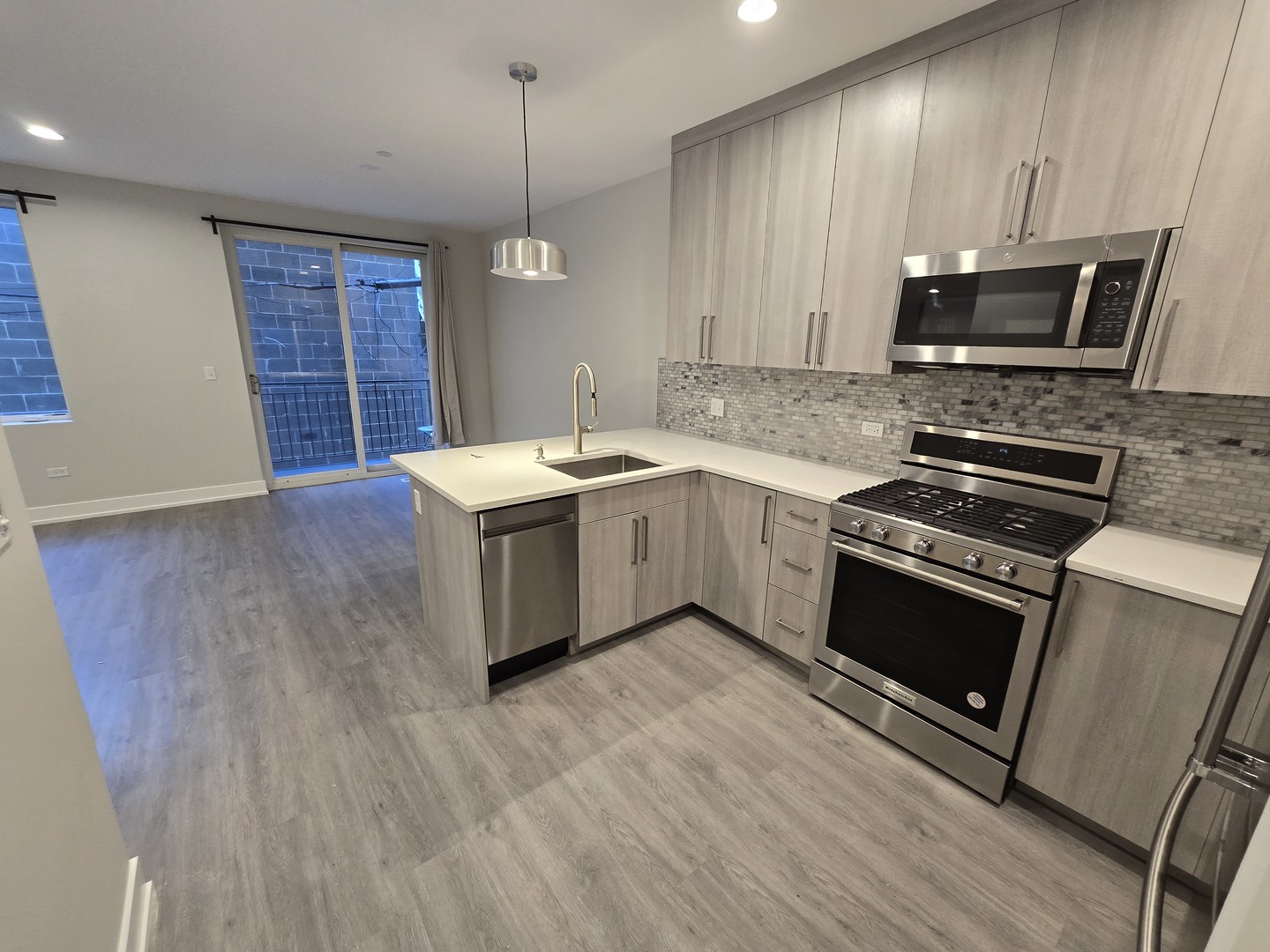 1507 N Sedgwick Street 1