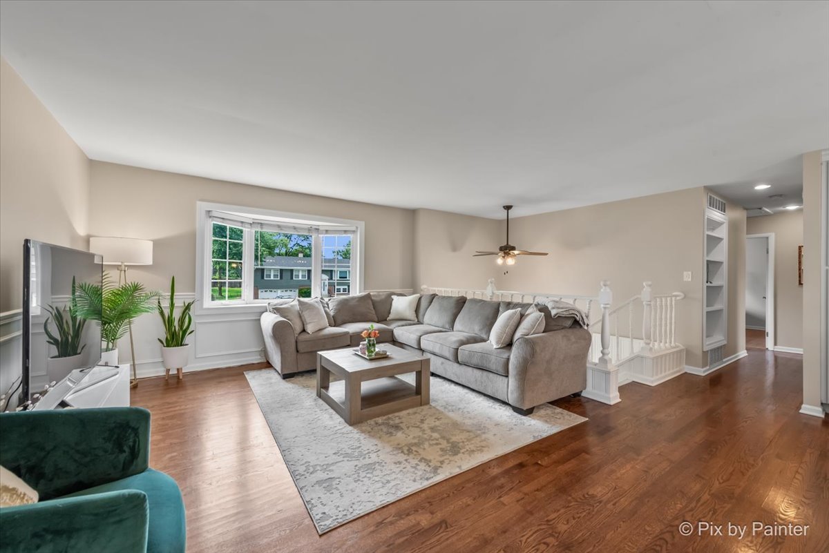 2S111 Churchill Lane