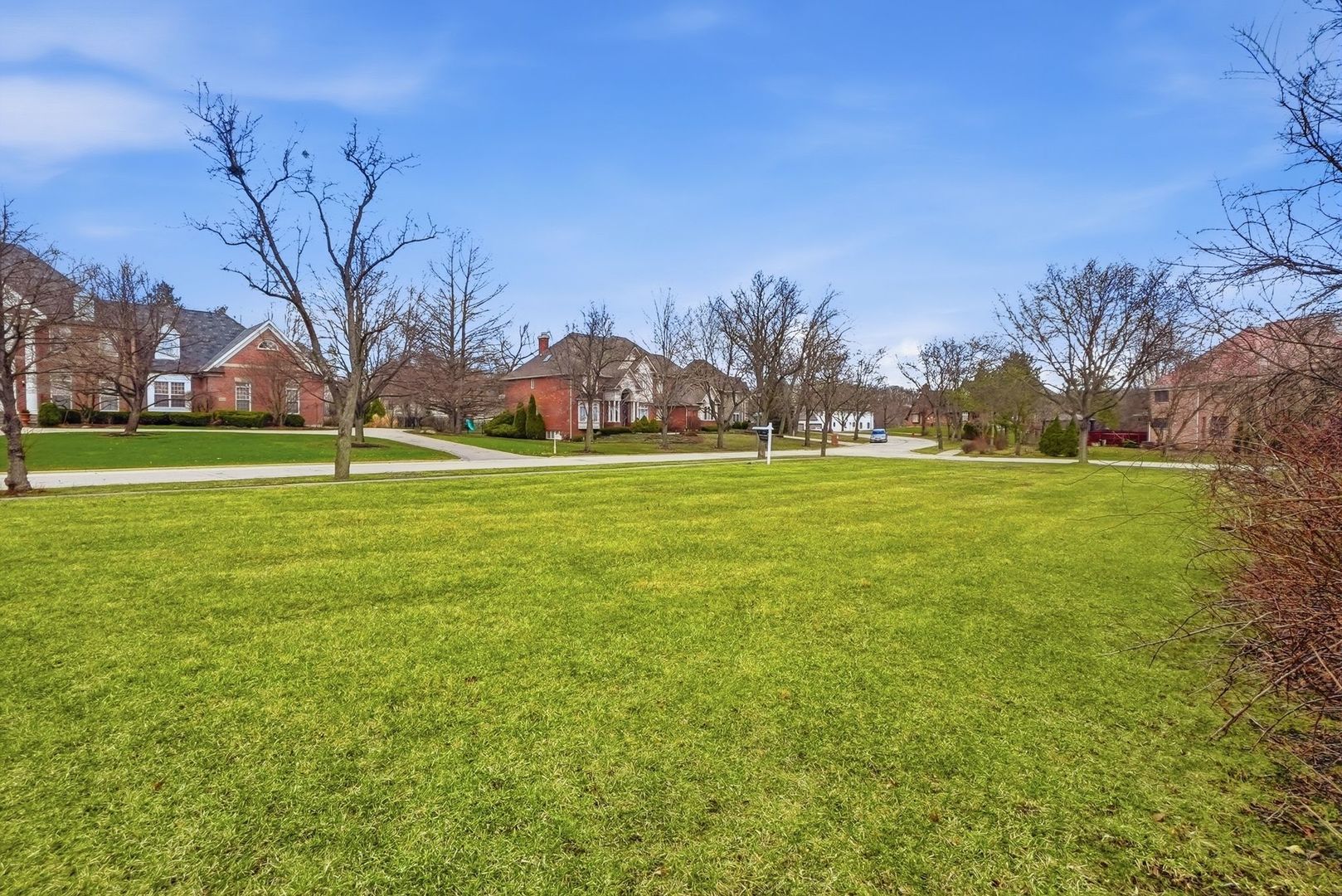 9045 Turnberry Drive