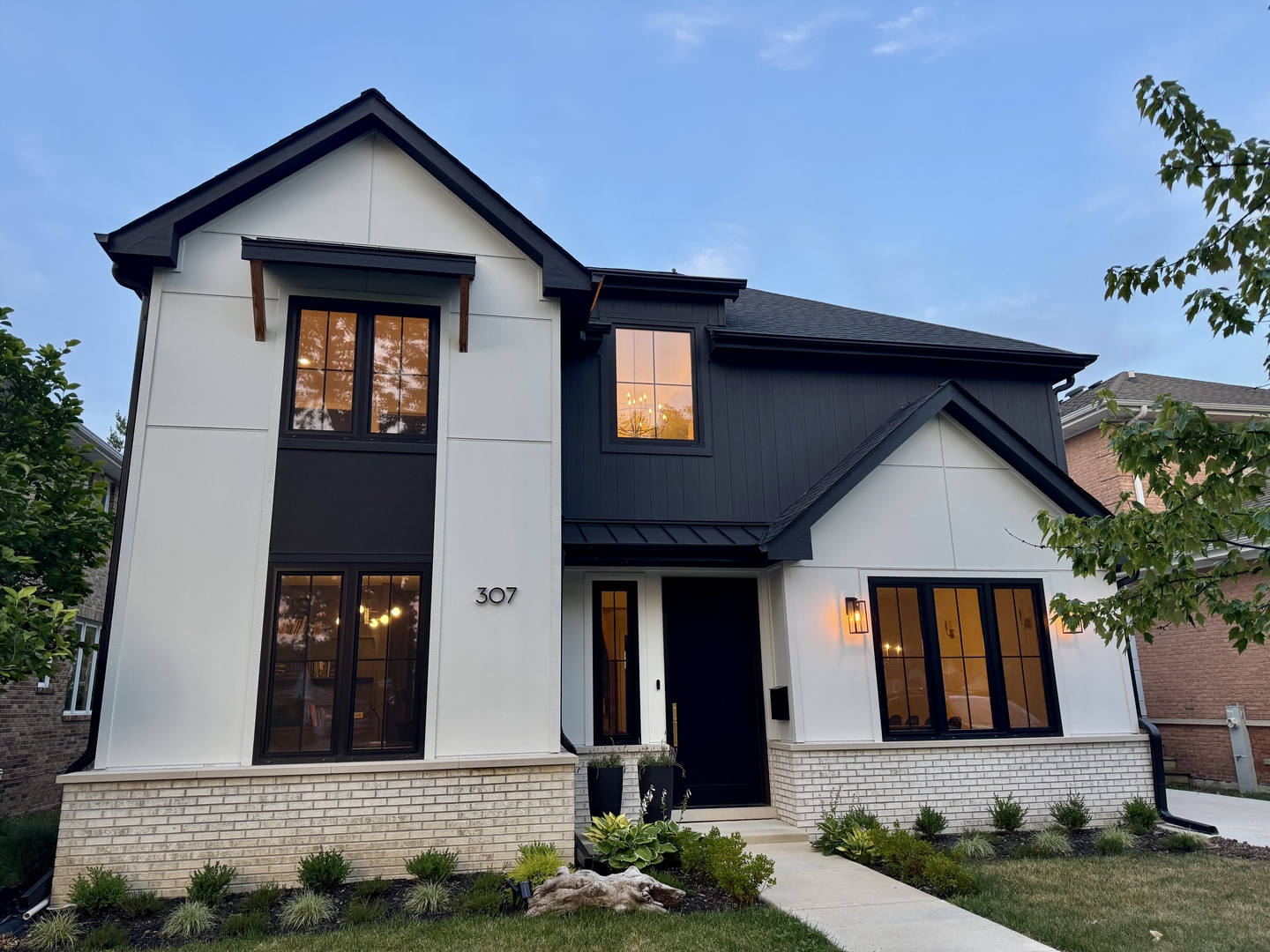 307 N Lincoln Avenue