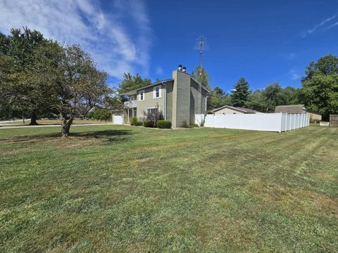 Tiny photo for 108 MOCKINGBIRD Lane, Woodlawn, IL 62898 (MLS # 100000684)