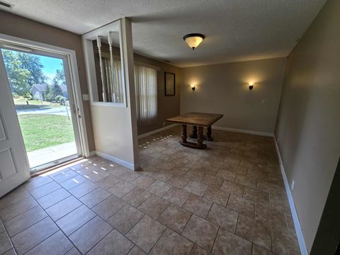 Tiny photo for 108 MOCKINGBIRD Lane, Woodlawn, IL 62898 (MLS # 100000684)