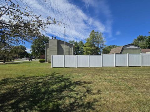 Tiny photo for 108 MOCKINGBIRD Lane, Woodlawn, IL 62898 (MLS # 100000684)