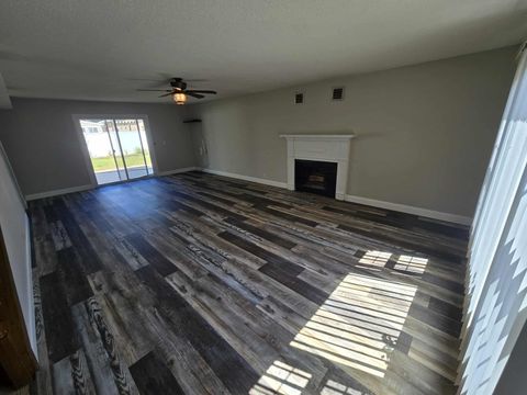 Tiny photo for 108 MOCKINGBIRD Lane, Woodlawn, IL 62898 (MLS # 100000684)