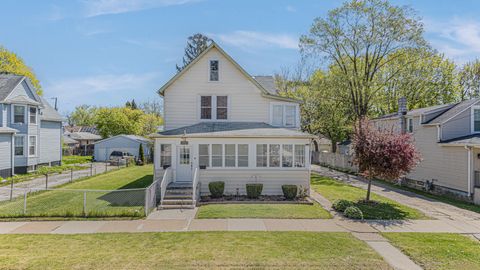 619 N Jackson Street Waukegan IL 60085