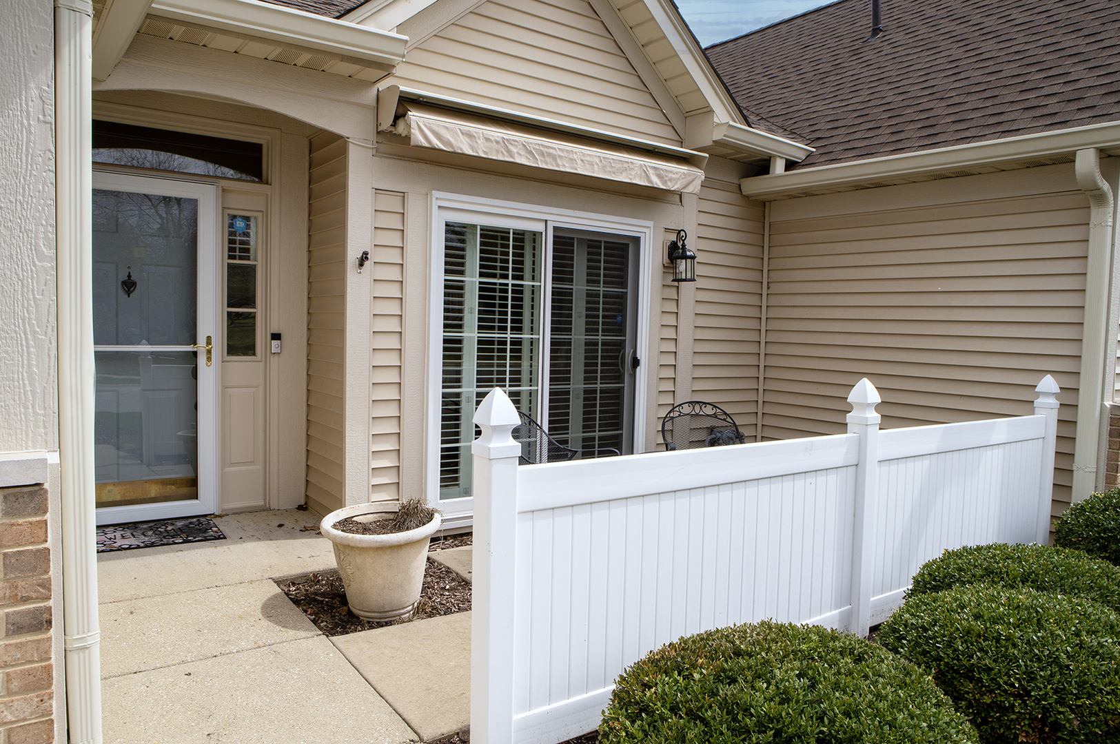 2328 Ashbrook Lane