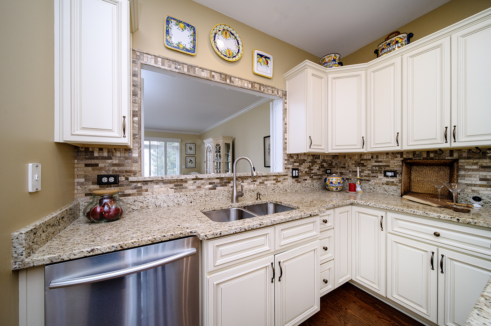 2328 Ashbrook Lane