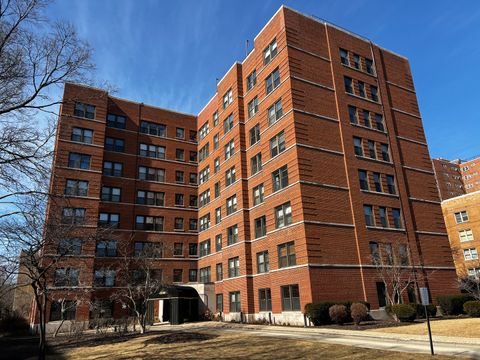 4900 N Marine Drive 806 Chicago IL 60640