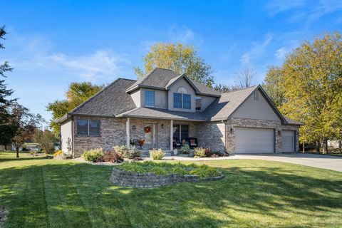 Tiny photo for 104 Lake View Drive, Fairbury, IL 61739 (MLS # 12513379)