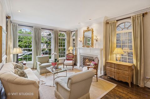 Tiny photo for 2103 N CLIFTON Avenue, Chicago, IL 60614 (MLS # 12473981)