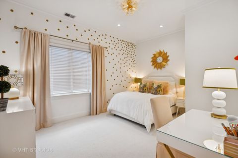 Tiny photo for 2103 N CLIFTON Avenue, Chicago, IL 60614 (MLS # 12473981)