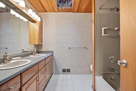 Tiny photo for 10405 W Ford Avenue, Beach Park, IL 60099 (MLS # 12742007)
