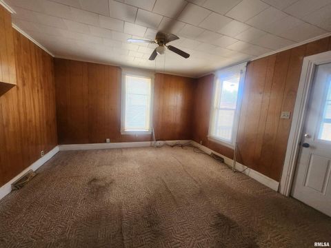 Tiny photo for 718 W WATER Street, Pinckneyville, IL 62274 (MLS # EB459874)