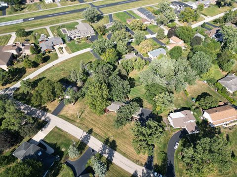 Tiny photo for 8615 Washington Street, Downers Grove, IL 60516 (MLS # 12481505)