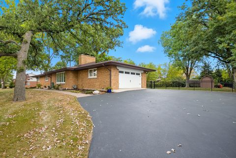 Tiny photo for 8615 Washington Street, Downers Grove, IL 60516 (MLS # 12481505)
