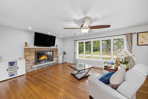 Tiny photo for 8615 Washington Street, Downers Grove, IL 60516 (MLS # 12481505)