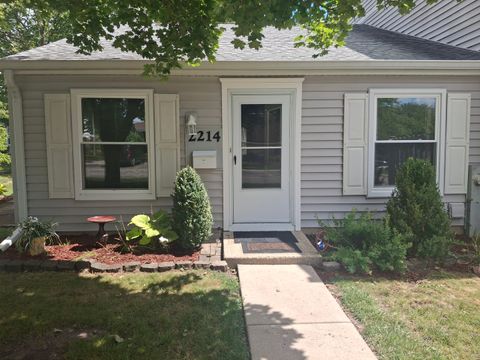 Photo of 2214 Dorchester Court #0, Schaumburg, IL 60194 (MLS # 12438395)