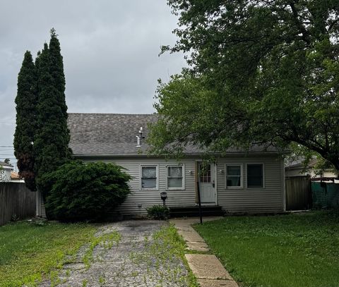 8223 45th Street Lyons IL 60534
