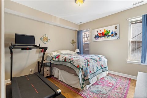Tiny photo for 2618 W Rosemont Avenue #1, Chicago, IL 60659 (MLS # 12574711)