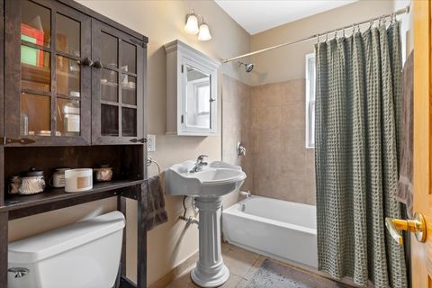 Tiny photo for 2618 W Rosemont Avenue #1, Chicago, IL 60659 (MLS # 12574711)