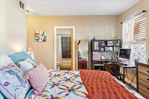 Tiny photo for 2618 W Rosemont Avenue #1, Chicago, IL 60659 (MLS # 12574711)