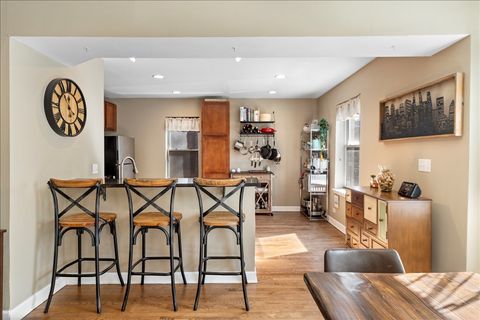 Tiny photo for 2618 W Rosemont Avenue #1, Chicago, IL 60659 (MLS # 12574711)