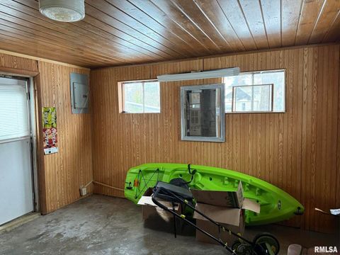 Tiny photo for 809 S COMMERCIAL Street, Benton, IL 62812 (MLS # QC4269796)