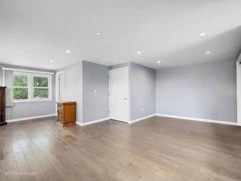 Tiny photo for 5524 S Bruner Street, Hinsdale, IL 60521 (MLS # 12514706)