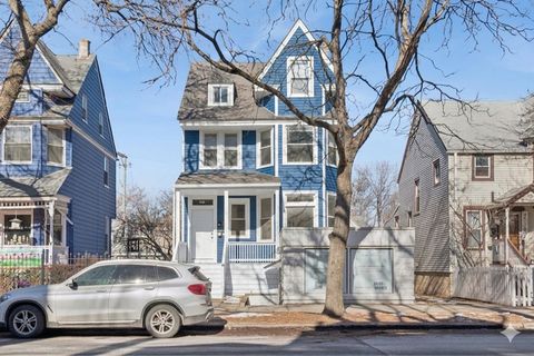 2144 W Montrose Avenue G Chicago IL 60618