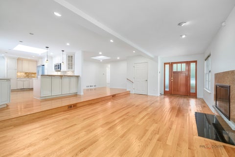 Tiny photo for 20 W Old Elm Road, Lake Forest, IL 60045 (MLS # 12781572)