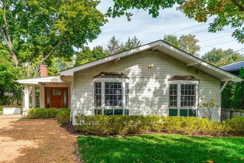 Photo of 20 W Old Elm Road, Lake Forest, IL 60045 (MLS # 12781572)
