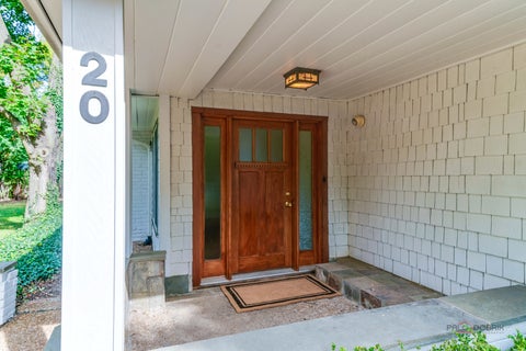 Tiny photo for 20 W Old Elm Road, Lake Forest, IL 60045 (MLS # 12781572)