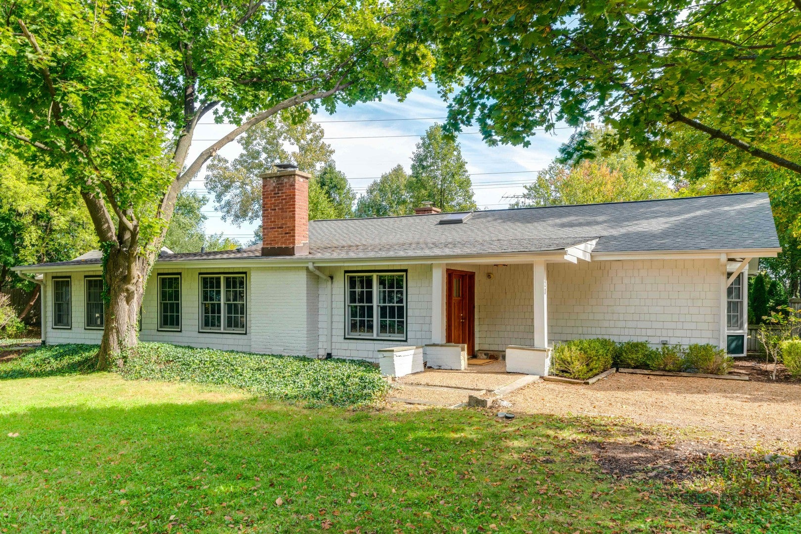 20 W Old Elm Road
