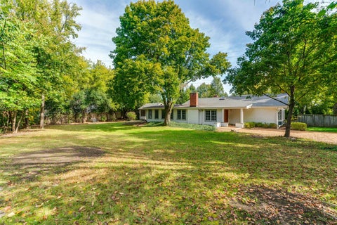 Tiny photo for 20 W Old Elm Road, Lake Forest, IL 60045 (MLS # 12781572)