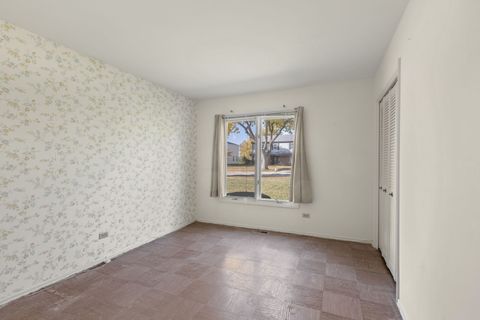 Tiny photo for 920 Eden Drive, Schaumburg, IL 60195 (MLS # 12505040)