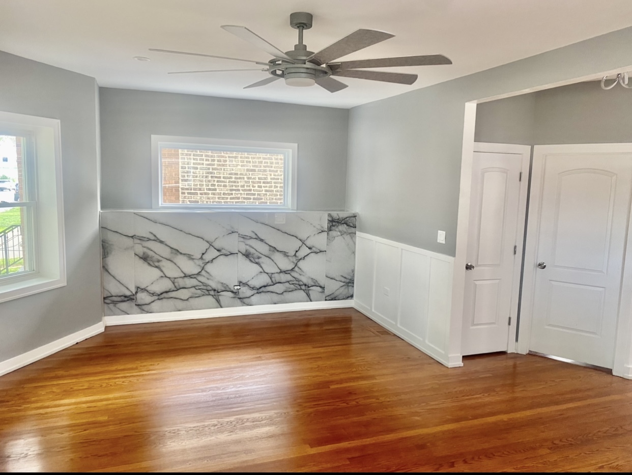 7806 S Rhodes Avenue