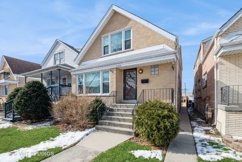 Photo of 6004 S Kolmar Avenue, Chicago, IL 60629 (MLS # 12498121)