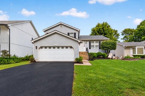 Photo of 585 Beaconsfield Avenue, Naperville, IL 60565 (MLS # 12795191)