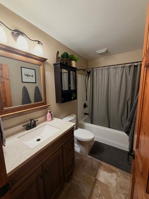 Tiny photo for 8622 N Cherryville Lane, Mt Vernon, IL 62864 (MLS # 12728030)