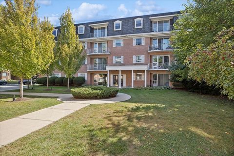 Tiny photo for 415 Wesley Avenue #36, Oak Park, IL 60302 (MLS # 12482617)