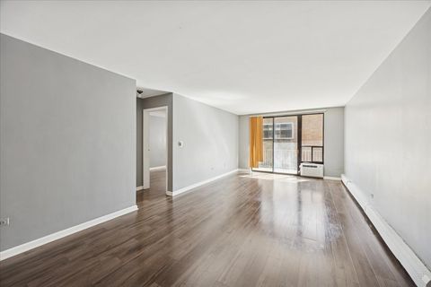 Tiny photo for 415 Wesley Avenue #36, Oak Park, IL 60302 (MLS # 12482617)