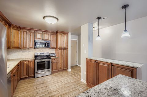 Tiny photo for 10048 S Pulaski Road #1E, Oak Lawn, IL 60453 (MLS # 12491305)