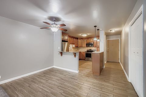 Tiny photo for 10048 S Pulaski Road #1E, Oak Lawn, IL 60453 (MLS # 12491305)