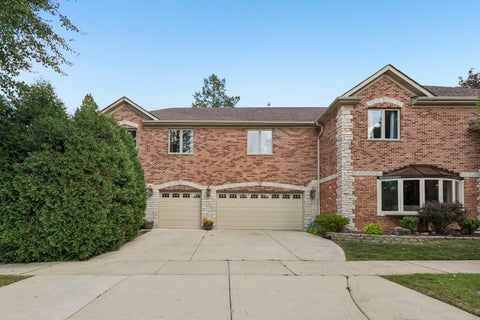 Tiny photo for 610 W Lonnquist Boulevard, Mount Prospect, IL 60056 (MLS # 12719840)