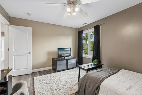 Tiny photo for 610 W Lonnquist Boulevard, Mount Prospect, IL 60056 (MLS # 12719840)