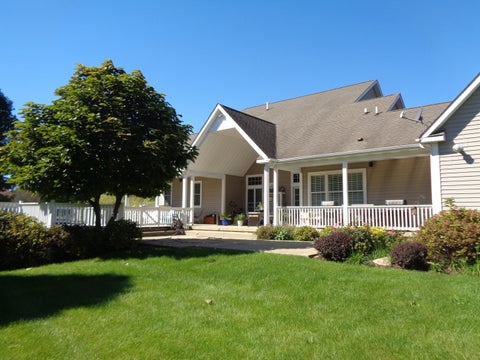 Tiny photo for 1915 W Cobblestone Lane, McHenry, IL 60051 (MLS # 12775784)