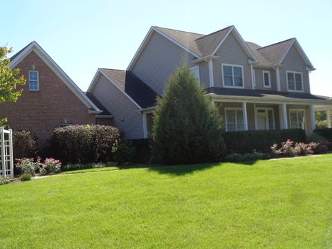 Tiny photo for 1915 W Cobblestone Lane, McHenry, IL 60051 (MLS # 12775784)