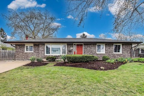 609 S Cedarcrest Drive Schaumburg IL 60193